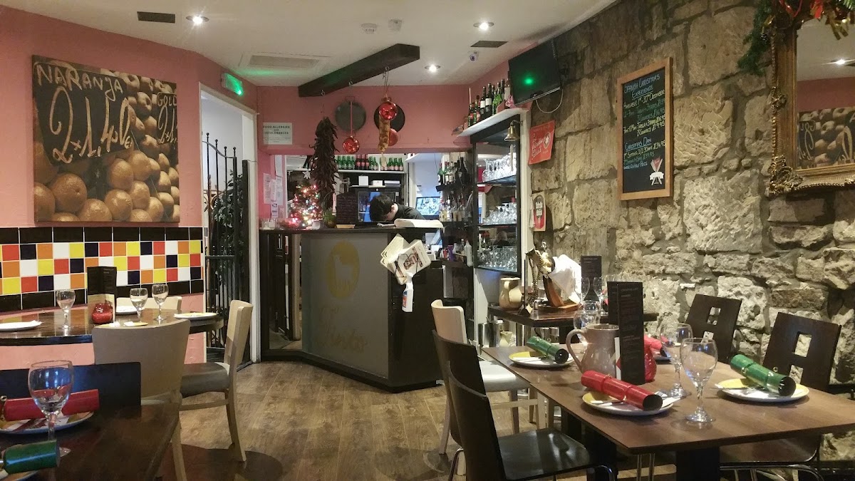 Tinto Tapas Bar [Ek]